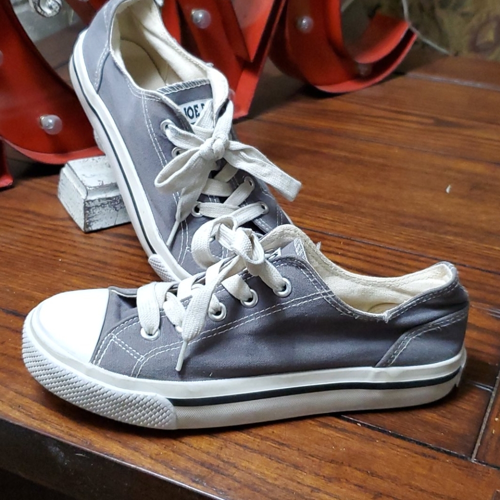 Joe Boxer kids shoes